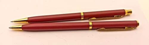 Pre-0wned Unused No-name -Pen and Pencil Gift set -- Ink still OK