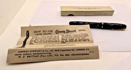 Vintage 1950's Blue Marble Conway Stewart 85 Fountain pen with 14kt gold plated Nib -see condition