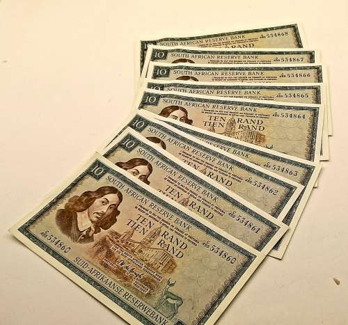 9 x 1975-76 South Africa TW de Jongh  R10 Notes -UNCIRCULATED with consecutive numbers