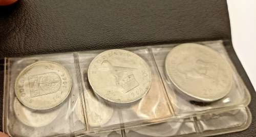 7 Vintage 1964-1977 Rhodesia Coins in Plastic Coin Flip -Uncirculated