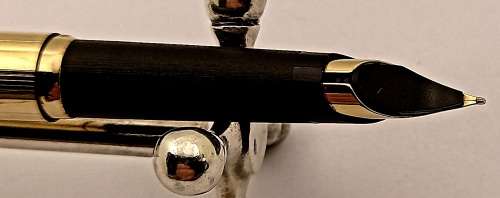 Vintage1980`s Parker Arrow(Rolled Gold -Plated) Fountain Pen -No Cartridge