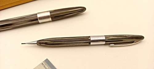 Vintage Sheaffers Lifetime Fountain Pen 14kt Gold Nib and Pencil set in case