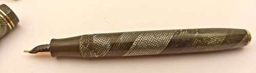 Vintage Summit Sentinel unbreakable Leaver filled fountain pen 14kt gold Nib-No Ink sac