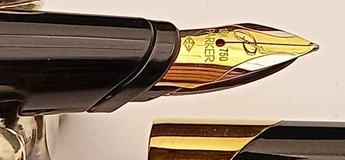 Unused Black Ellipse Parker Fountain Pen with 18kt Gold 750  Medium Nib in Box -Made in France