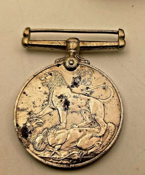WW2 1939-1945 Full size Medal issued to 75641 T.O Weir engraved