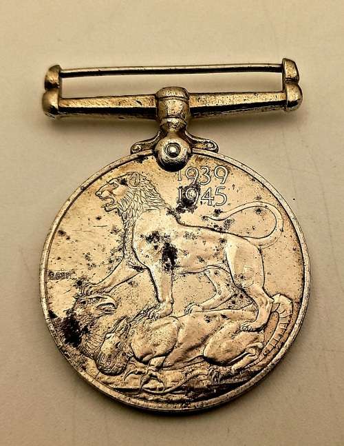 WW2 1939-1945 Full size Medal issued to 75641 T.O Weir engraved