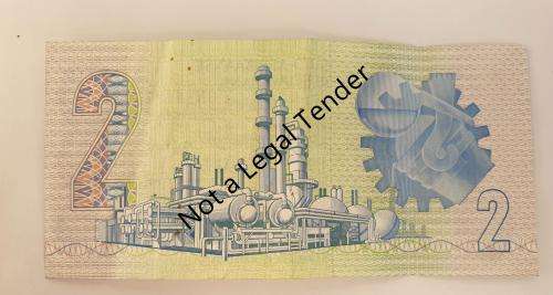 1984 -2 Rand  Uncirculated-Signature de Kock (there is a  few spots on the note )