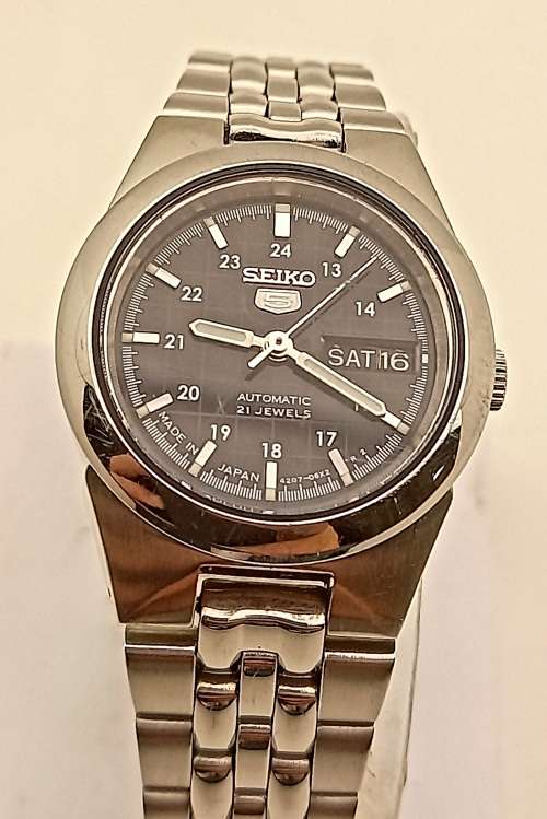 1990 Seiko Automatic Ladies watch -21 Jewels serial 002465 -Working-Movement 4207