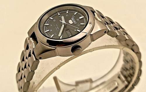 1990 Seiko Automatic Ladies watch -21 Jewels serial 002465 -Working-Movement 4207