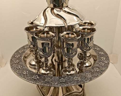 Large Vintage Silver plated Kiddush Wine Fountain with 1 Large and 8 smaller Cups