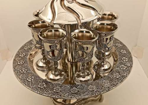 Large Vintage Silver plated Kiddush Wine Fountain with 1 Large and 8 smaller Cups