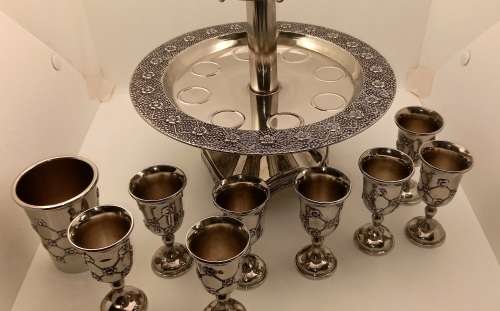 Large Vintage Silver plated Kiddush Wine Fountain with 1 Large and 8 smaller Cups