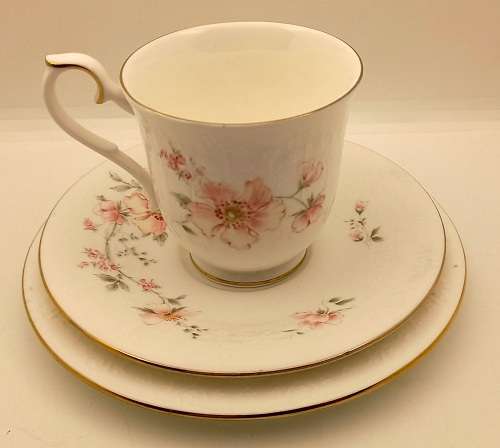 1984 Royal Albert For all Seasons "Breath of Spring" Tea Trio Made in England