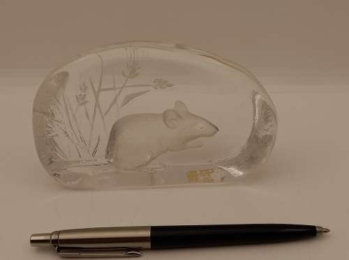 Collectable Mats Jonasson Full Lead Crystal Paperweight made in Sweden -581 Grams