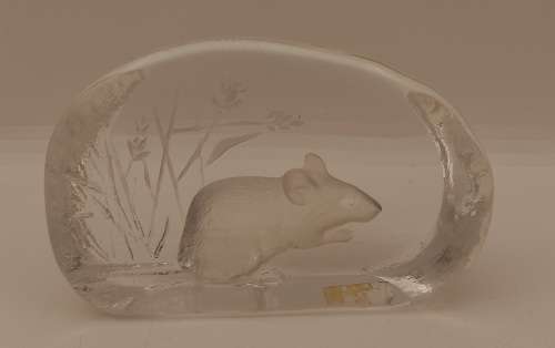 Collectable Mats Jonasson Full Lead Crystal Paperweight made in Sweden -581 Grams