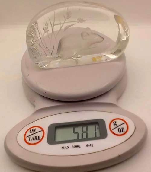 Collectable Mats Jonasson Full Lead Crystal Paperweight made in Sweden -581 Grams