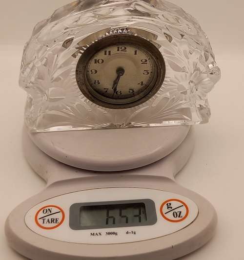 Vintage Crystal Clock ( clock need service or repairs) only runs for few minutes