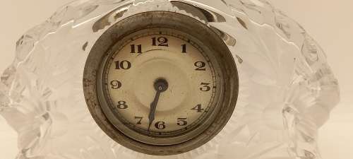 Vintage Crystal Clock ( clock need service or repairs) only runs for few minutes