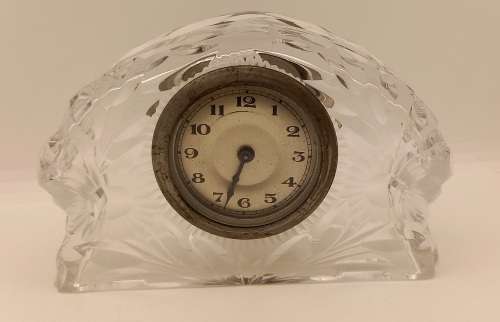 Vintage Crystal Clock ( clock need service or repairs) only runs for few minutes