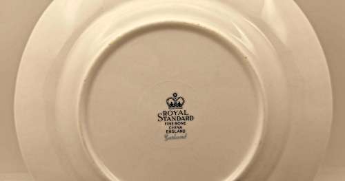 Vintage Royal Standard "Garland" Fine Bone China Side Plate 150mm