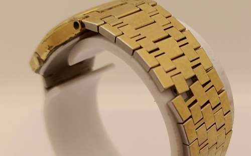 Pre-owned Vintage 1980 Seiko 5933-5010 Mens Quarts watch 010557-Working -strap need repairs