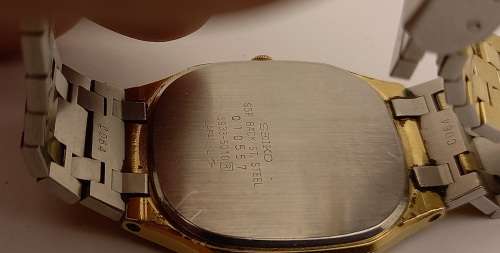 Pre-owned Vintage 1980 Seiko 5933-5010 Mens Quarts watch 010557-Working -strap need repairs