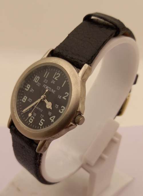 Pre-owned Fortune Quarts watch with Japan Movement-Working