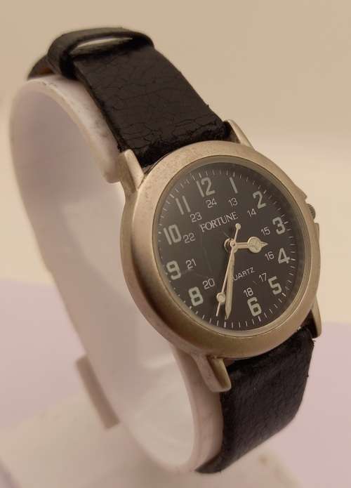 Pre-owned Fortune Quarts watch with Japan Movement-Working
