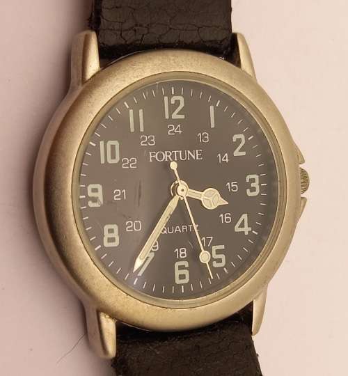 Pre-owned Fortune Quarts watch with Japan Movement-Working