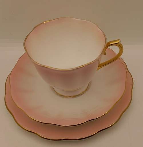 Royal Albert Rainbow Pink tea Trio