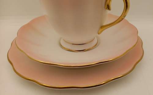 Royal Albert Rainbow Pink tea Trio