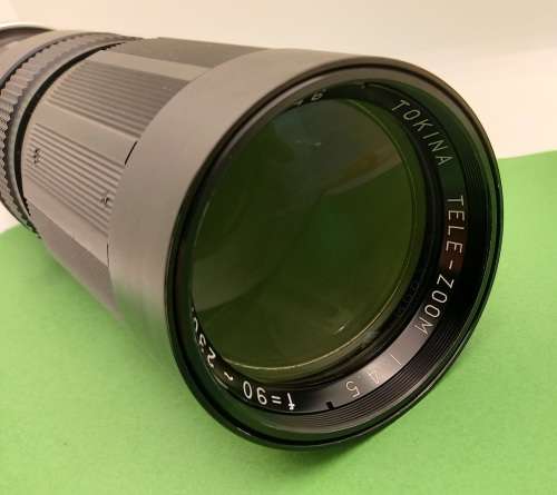 Pre-owned Makinon MC Zoom F=90-230m 1:4,5  - 55mm  Lens with bag and caps