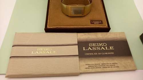 Pre-owned 1980`s Ladies Seiko Lassale Quartz watch 8420-6179  in Box -Working- engraved on backplate