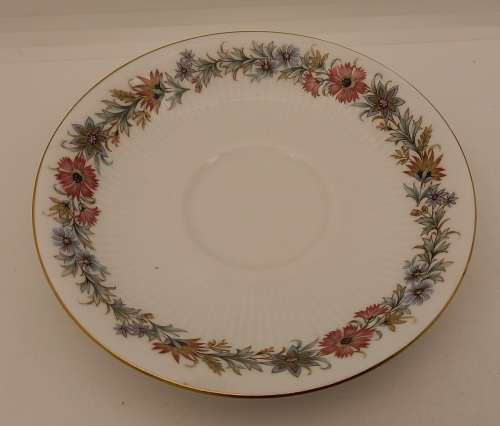 Vintage Paragon BELINDA Stoke-on-Trent Duo-By Appointment to the Queen-cup has a chip on bottom