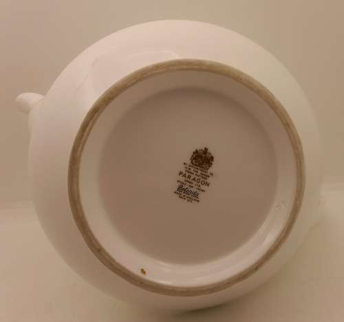 Vintage Paragon BELINDA Stoke-on-Trent Teapot-By Appointment to the Queen-Lid has a chip