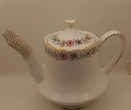 Vintage Paragon BELINDA Stoke-on-Trent Teapot-By Appointment to the Queen-Lid has a chip