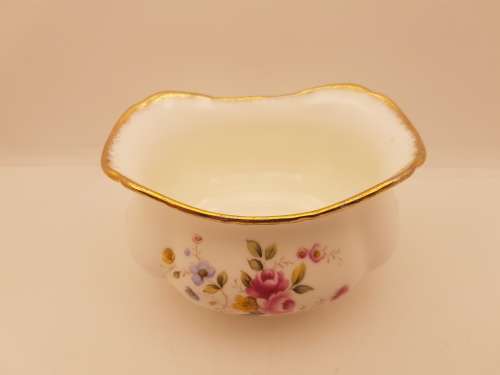 1970`s Royal Albert TENDERNESS Sugar Bowl  70mm high x 117mmx95mm