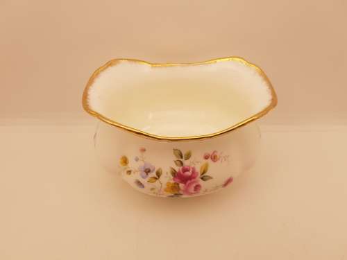 1970`s Royal Albert TENDERNESS Sugar Bowl  70mm high x 117mmx95mm