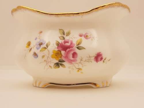 1970`s Royal Albert TENDERNESS Sugar Bowl  70mm high x 117mmx95mm