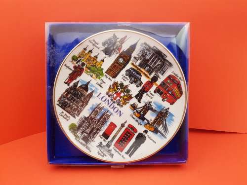 Lambert Souvenirs Medium size Fine Porcelain Plate LONDON with Stand still in box -153mm