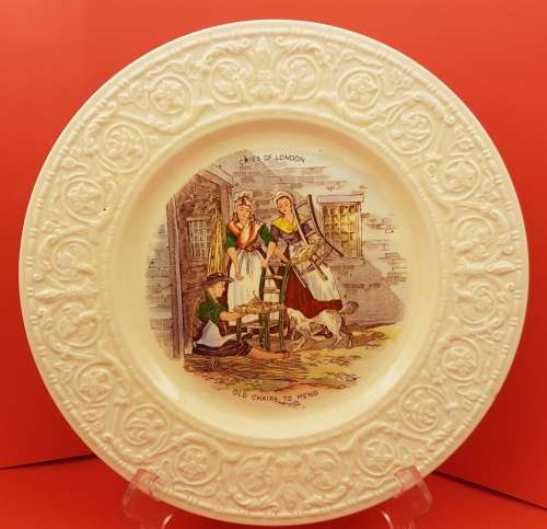 Vintage Crown Devon Fieldings Cries of London Plate -'' Old Chairs to Mend ''-Hand Painted England