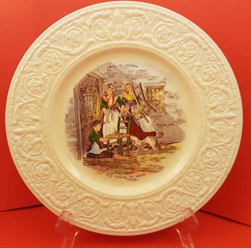 Vintage Crown Devon Fieldings Cries of London Plate -'' Old Chairs to Mend ''-Hand Painted England