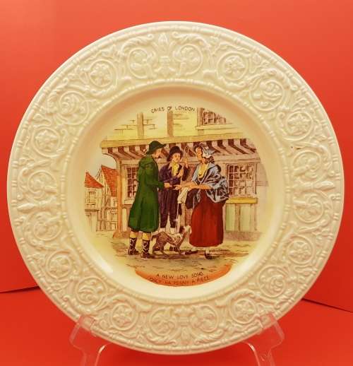 Vintage Crown Devon Fieldings Cries of London Plate -'' A new Love song ''-Hand Painted England