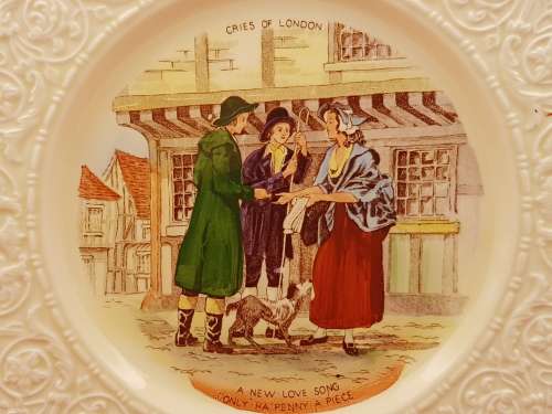 Vintage Crown Devon Fieldings Cries of London Plate -'' A new Love song ''-Hand Painted England