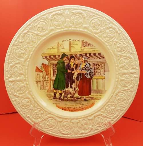 Vintage Crown Devon Fieldings Cries of London Plate -'' A new Love song ''-Hand Painted England