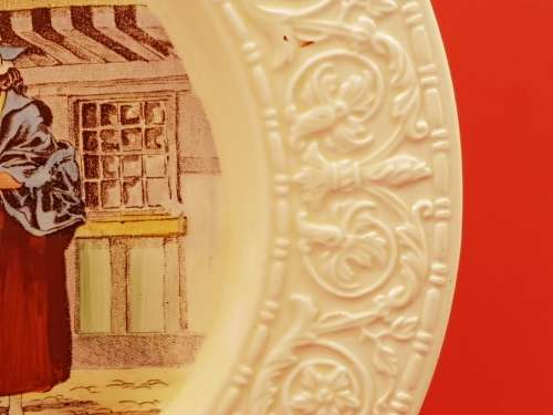 Vintage Crown Devon Fieldings Cries of London Plate -'' A new Love song ''-Hand Painted England