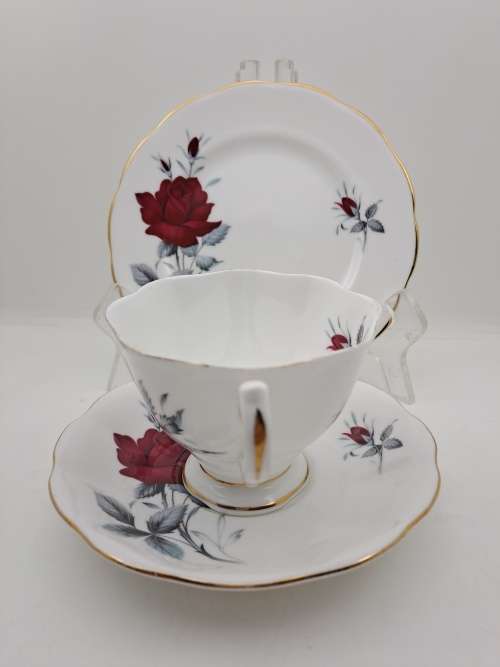 Vintage Royal Albert Bone China `Sweet Romance` Trio -see condition
