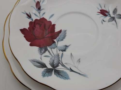 Vintage Royal Albert Bone China `Sweet Romance` Trio -see condition