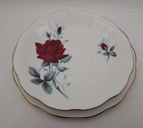Vintage Royal Albert Bone China `Sweet Romance` Trio -see condition
