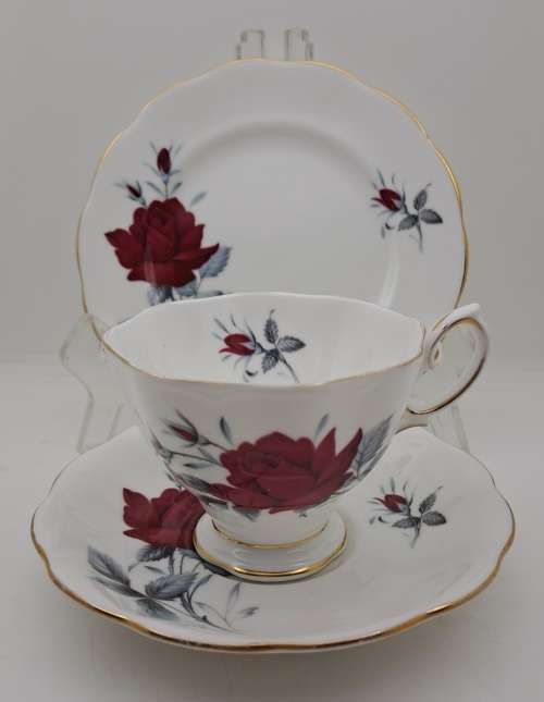Vintage Royal Albert Bone China `Sweet Romance` Trio -see condition